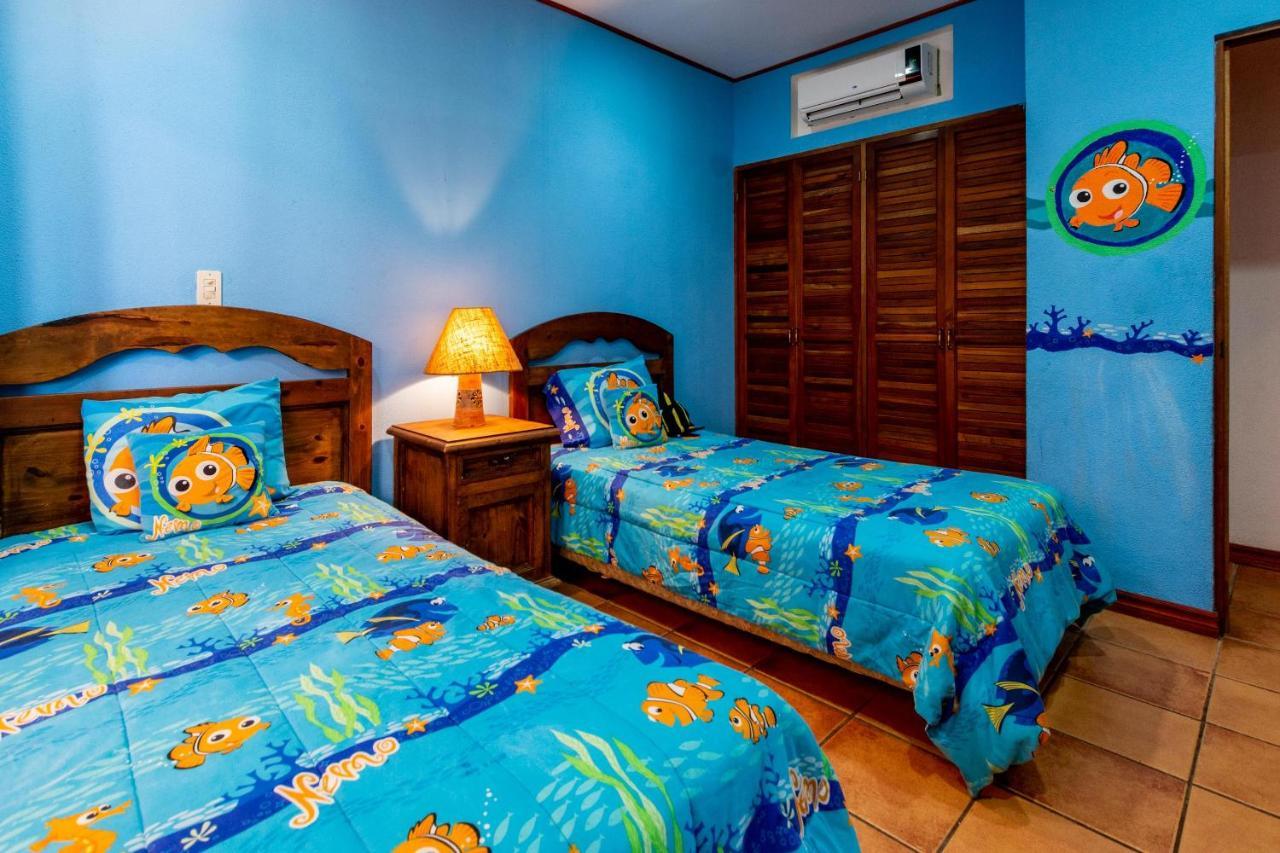 Warm Interiors And Orange Hues On Ground Floor In Front Of Beach Playa Flamingo Eksteriør billede